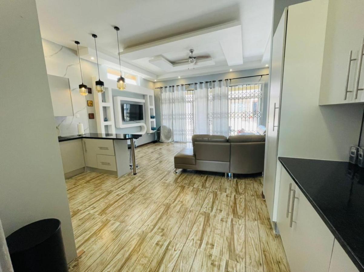 Meanwood Place Apartments 卢萨卡 外观 照片
