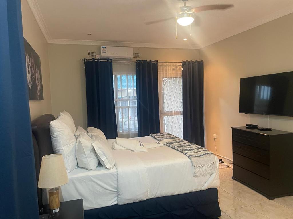Meanwood Place Apartments 卢萨卡 外观 照片